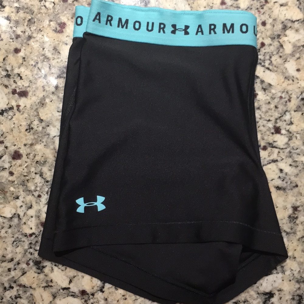 Under Armour Shorts - XL
